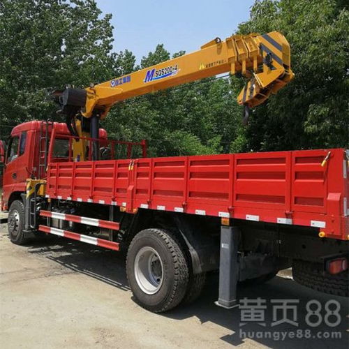 青海國(guó)五隨車(chē)吊 12噸五節(jié)臂隨車(chē)吊的性能優(yōu)勢(shì)與適用場(chǎng)景